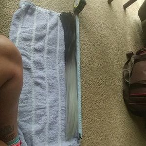 8 human hair extension's clips